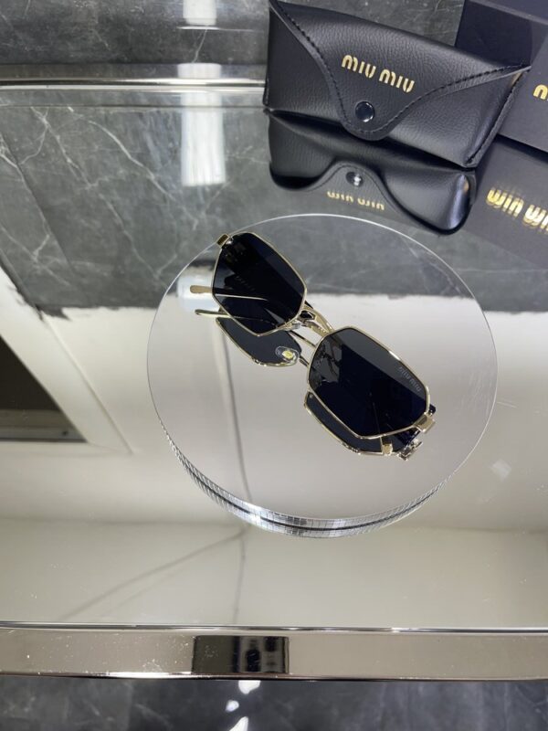 Miu Miu 251