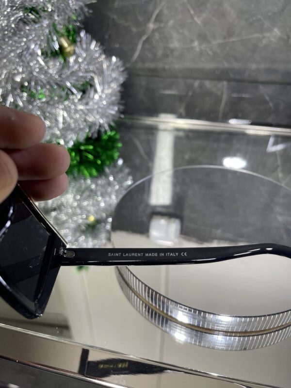 Yvesaintlaurent 031
