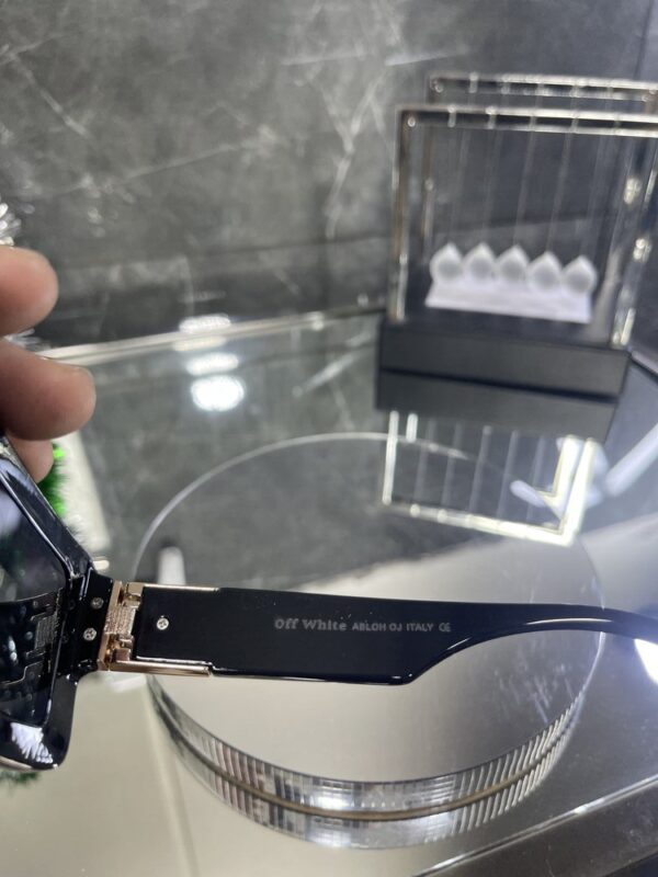 Offwhite 139