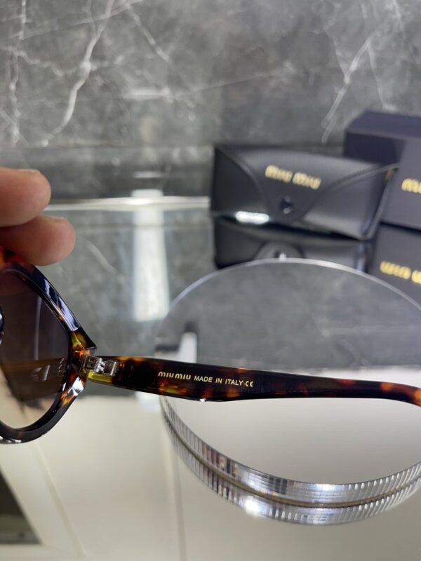Miu Miu 239