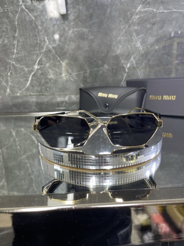 Miu Miu 251