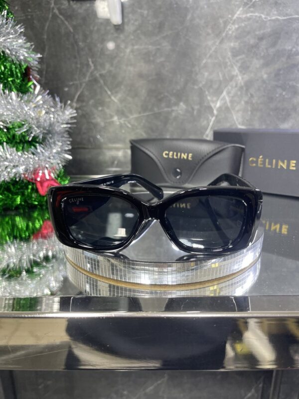 Celine 157