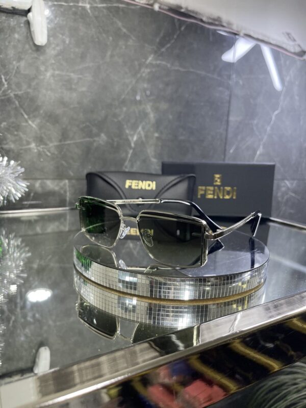 Fendi 104