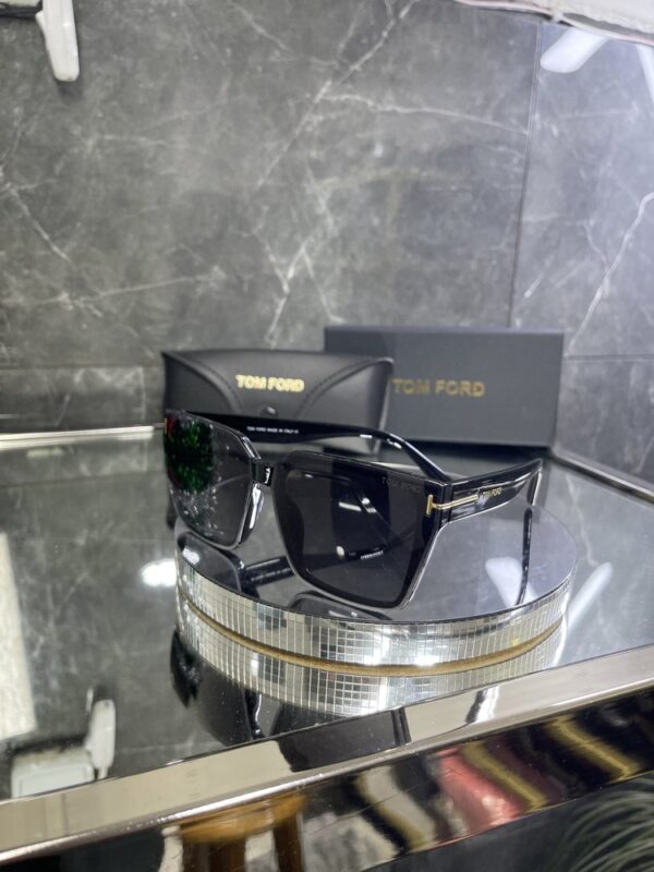 Tomford 207