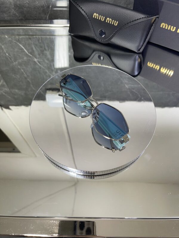 Miu Miu 236