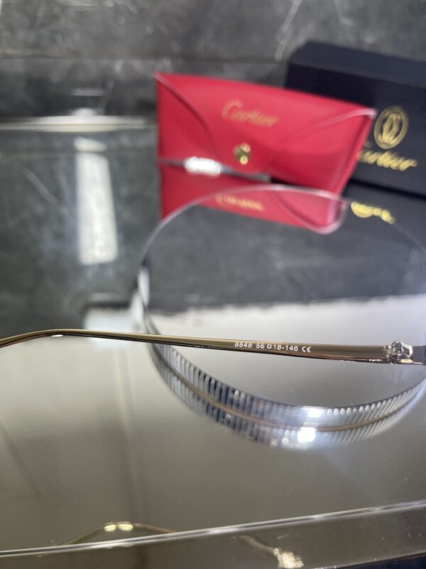 Cartier Avanos gold detay siyah cam 430