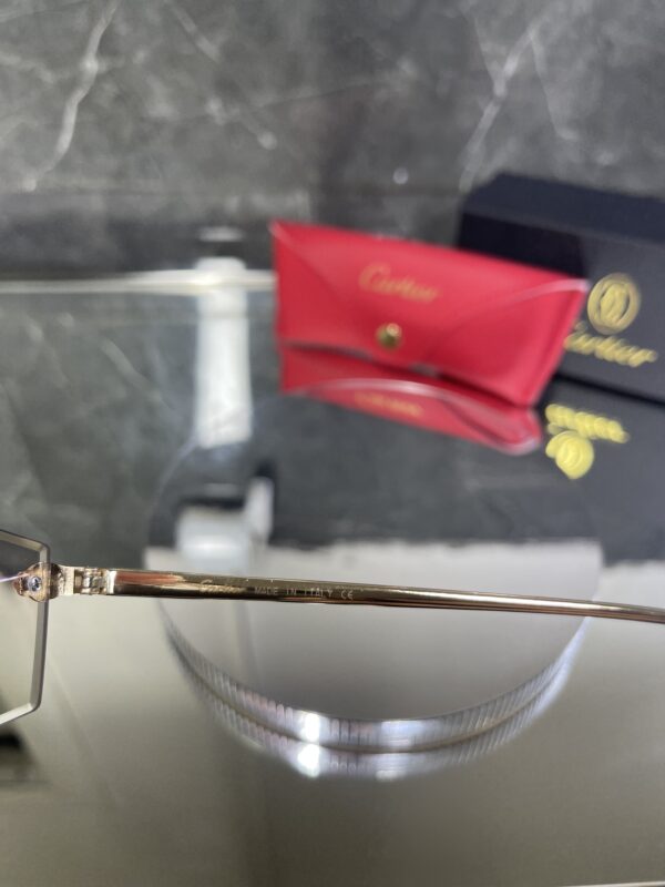 Cartier Avanos şeffaf cam gold detay 431