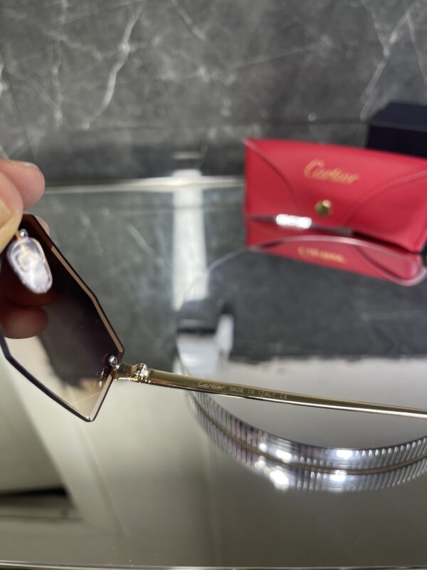 Cartier Avanos kahve cam gold detay 433