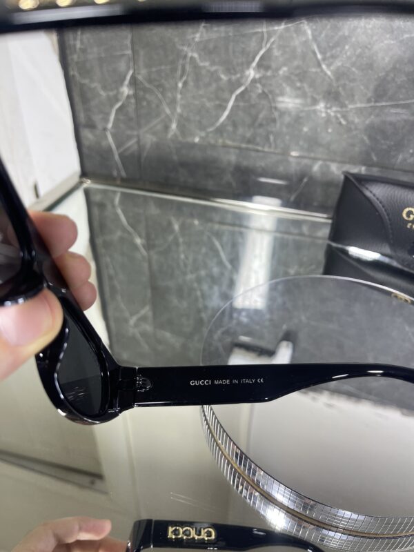 Gucci 372