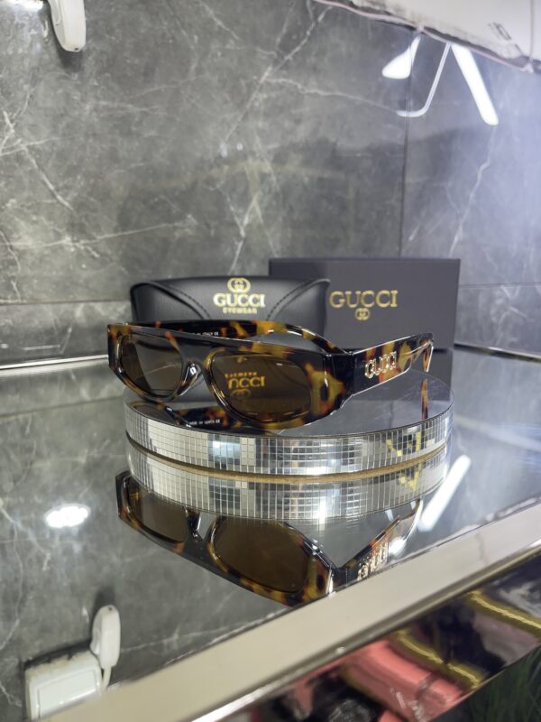 Gucci 371
