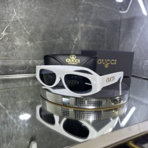 Gucci 370