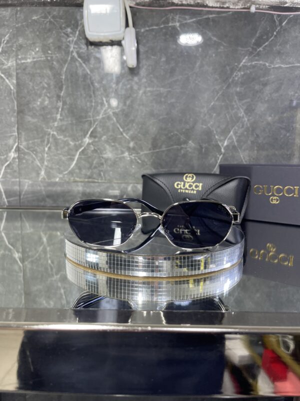 Gucci 369