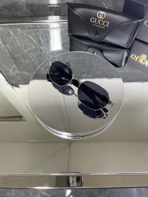 Gucci 369