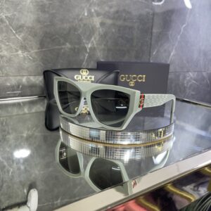 Gucci 364