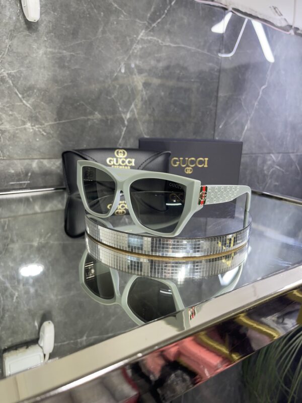 Gucci 364