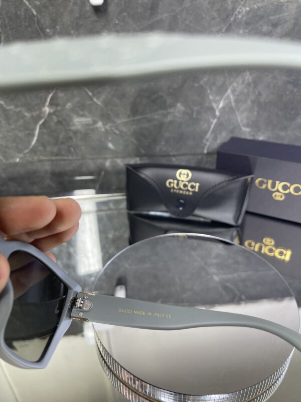 Gucci 364