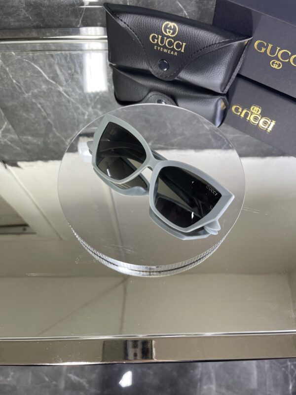 Gucci 364