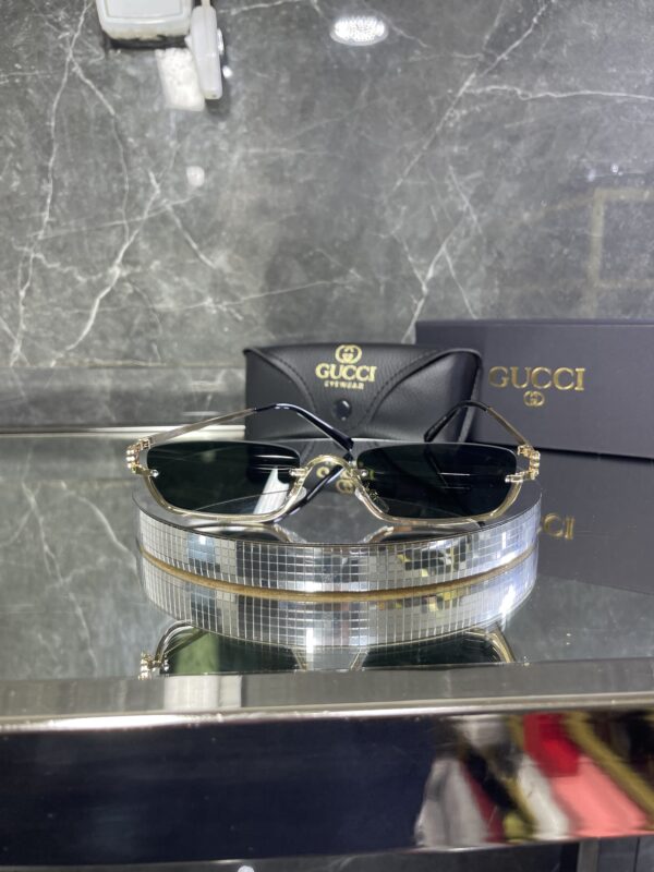 Gucci yeşil cam 354