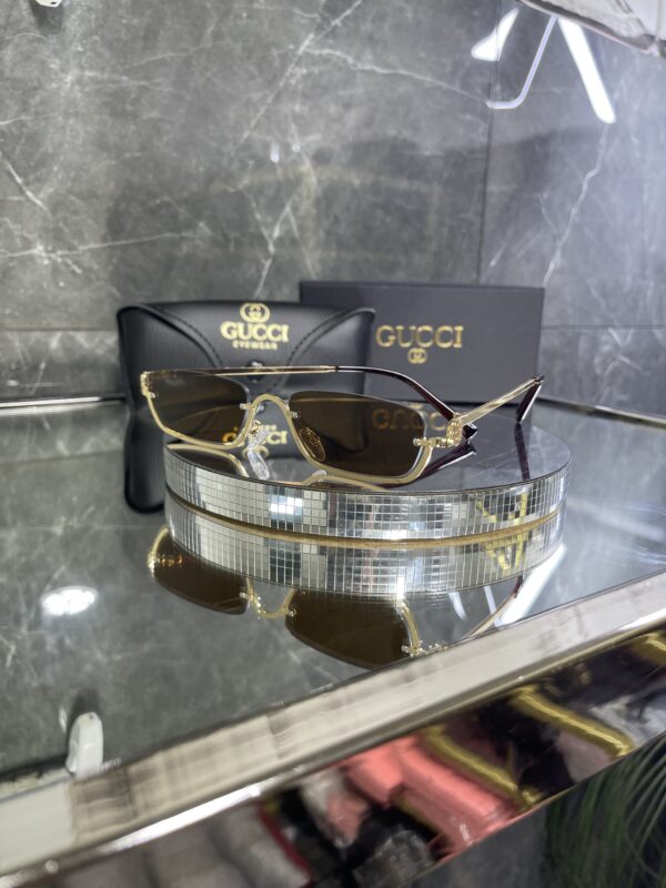 Gucci 353