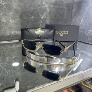 Gucci 352