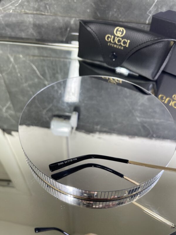 Gucci 352