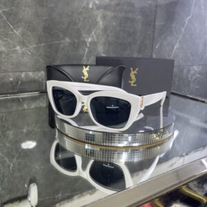 Yvesaintlaurent 379