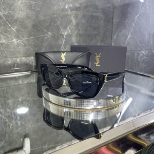 Yvesaintlaurent 378
