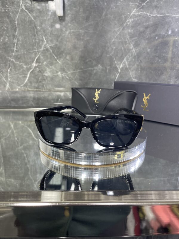 Yvesaintlaurent 378