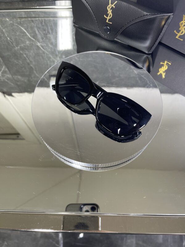 Yvesaintlaurent 378