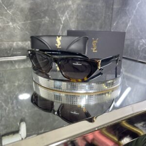 Yvesaintlaurent 377