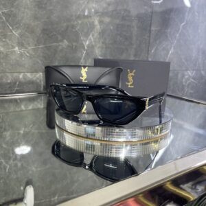Yvesaintlaurent 375