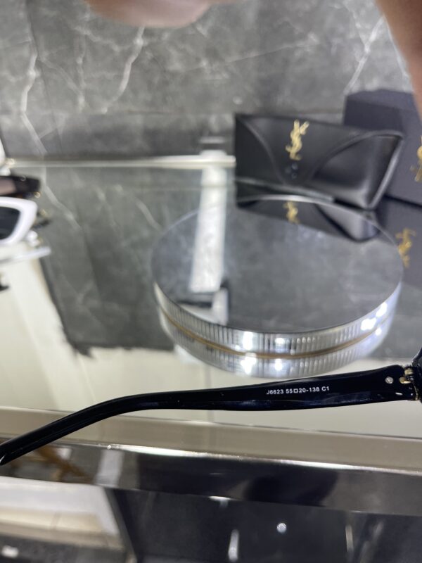 Yvesaintlaurent 375