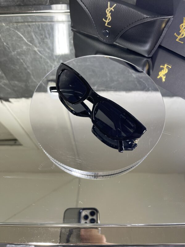 Yvesaintlaurent 375