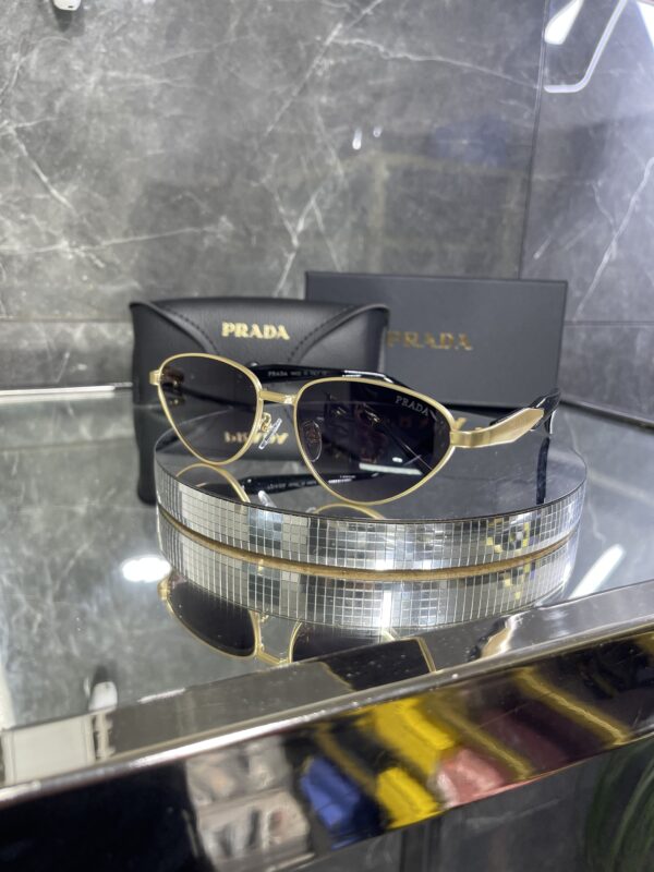 Prada 396