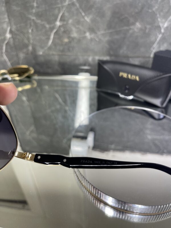 Prada 396