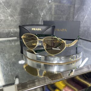 Prada 395