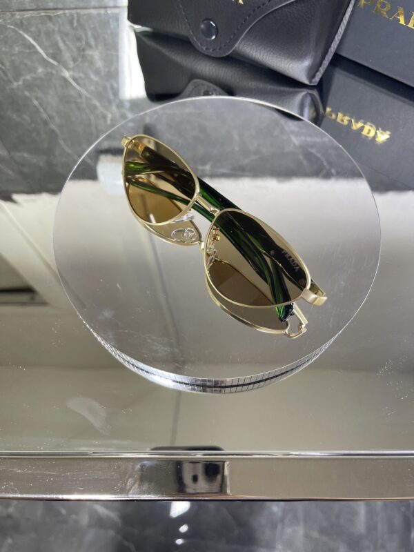 Prada 395