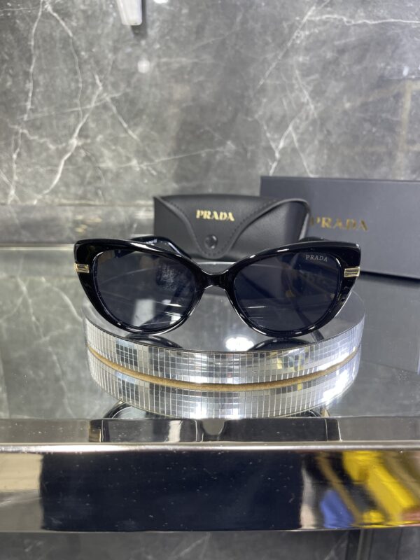 Prada 394