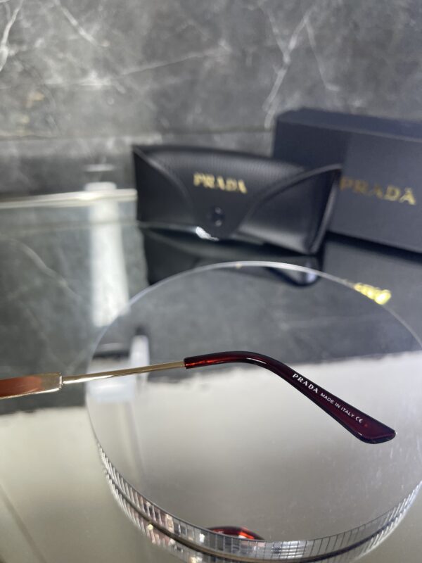 Prada 392