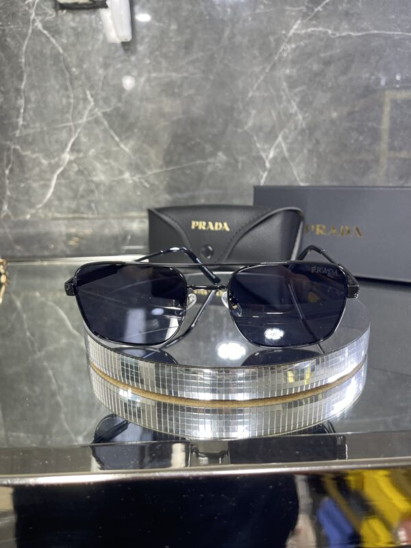 Prada 391