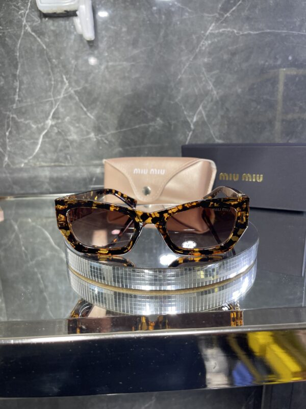Miu Miu 389
