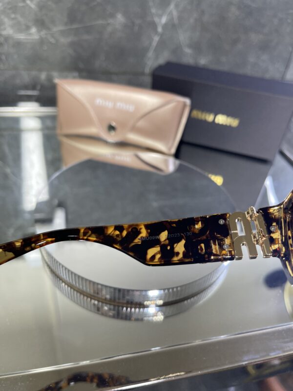 Miu Miu 389