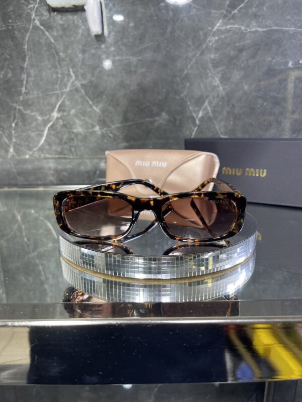 Miu Miu 381