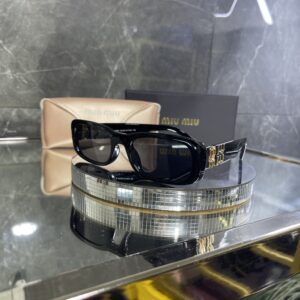 Miu Miu 380