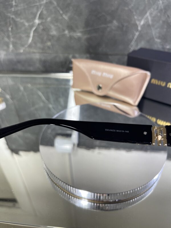 Miu Miu 380