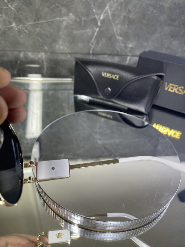 Versace Boss Beyaz detay 424
