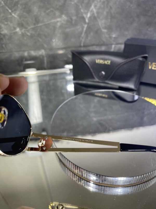 Versace oval metal siyah cam gold aksesuar 421