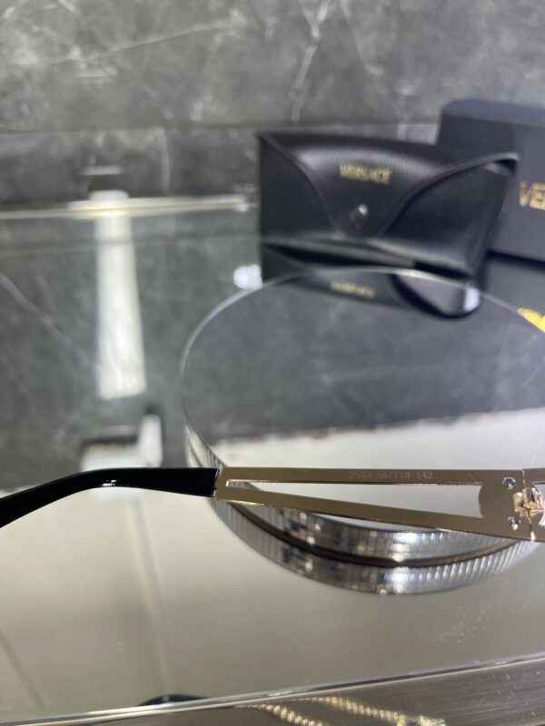 Versace oval metal siyah cam gold aksesuar 421