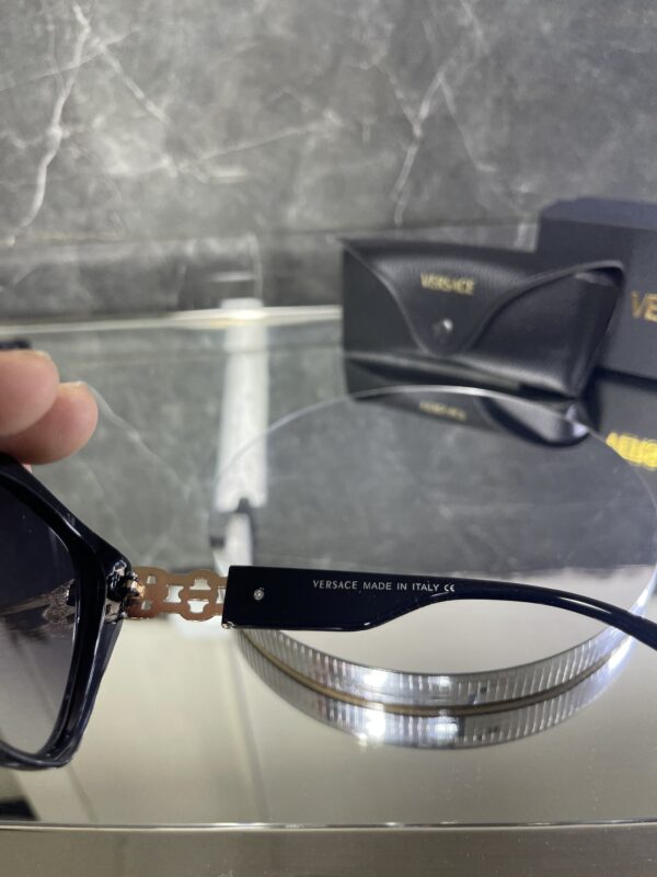 Versace siyah cam siyah çerçeve gold detay 418