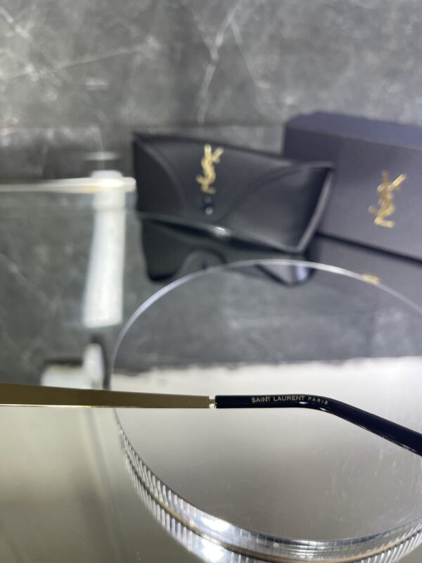 Yvesaintlaurent Oval Metal Gold Çerçeve Siyah cam 473